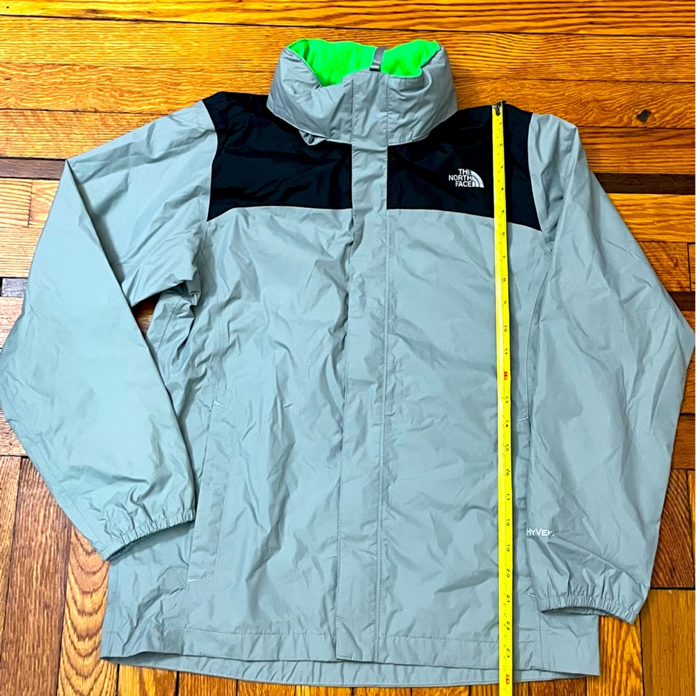 The North face waterproof windbreaker boy jacket size 14-16